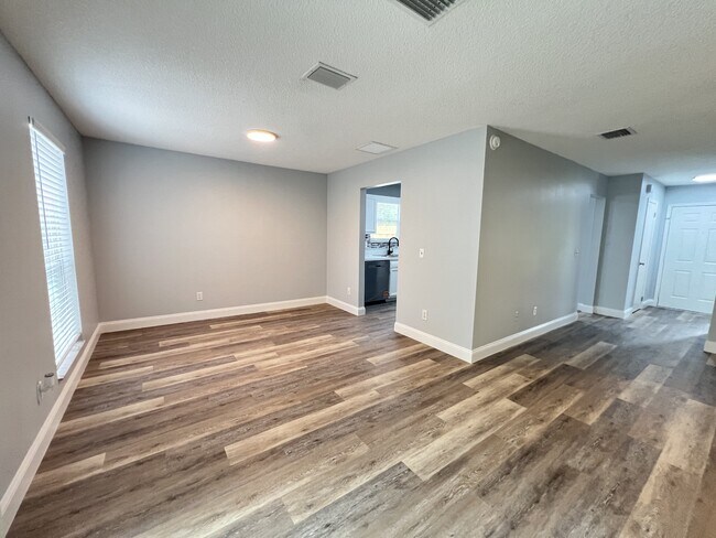 Building Photo - 11446 Skimmer Ct