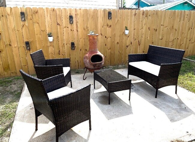 Building Photo - 5201 Avenue O 1/2