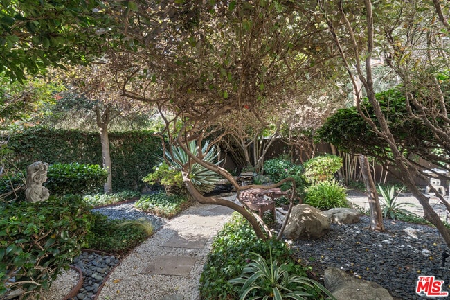 Building Photo - 1954 Federal Ave