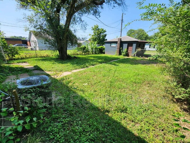 Building Photo - 1710 N 19th St
