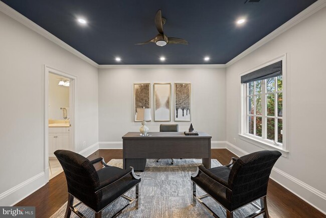 Building Photo - 8305 Fox Haven Dr