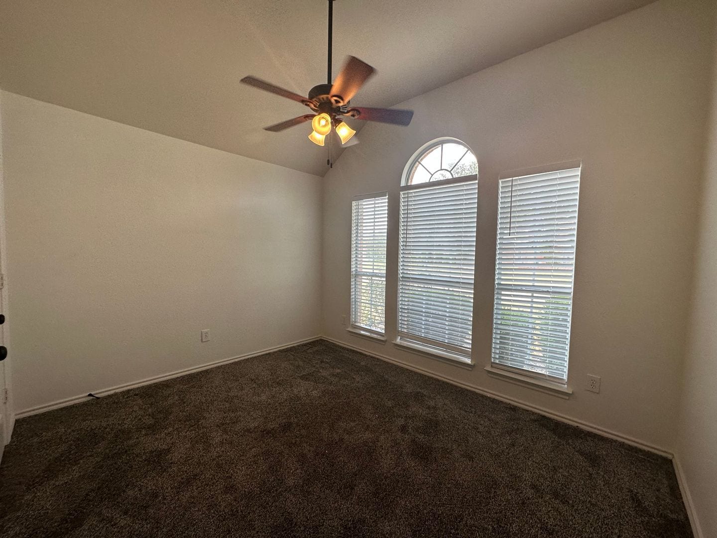 Building Photo - 11913 Wildwood Ln