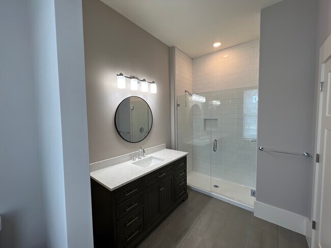 Building Photo - 4132 N Swann St