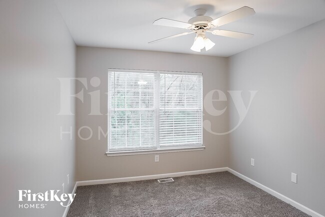 Building Photo - 4442 Brittany Dr