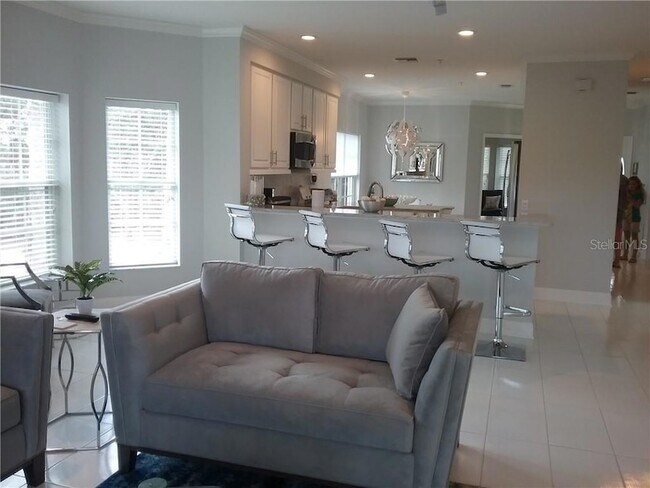 Building Photo - 293 Hidden Bay Dr