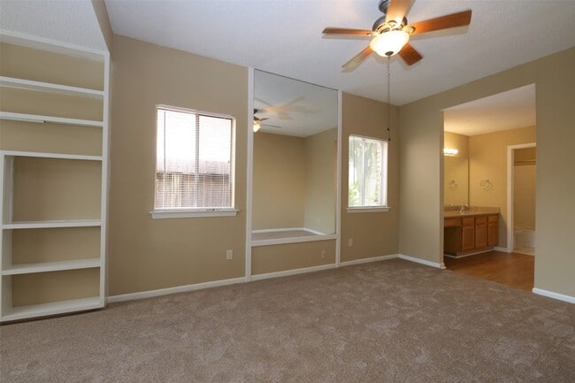 Building Photo - 13339 Somersworth Dr