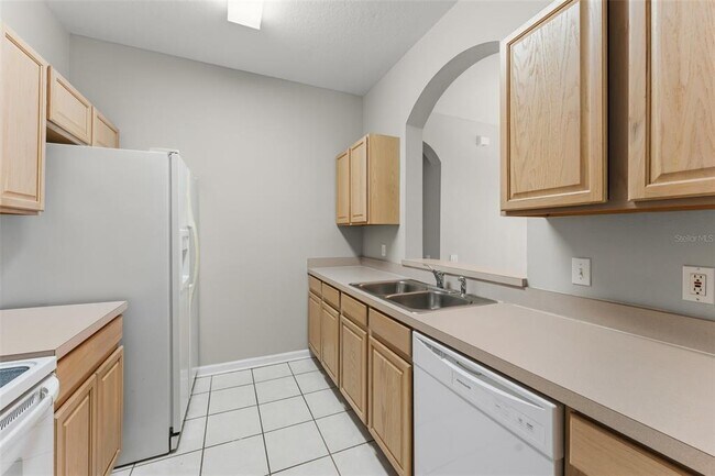 Building Photo - 1224 S Hiawassee Rd