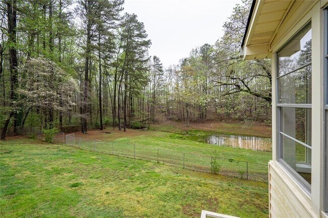 Building Photo - 465 Dobbs Rd