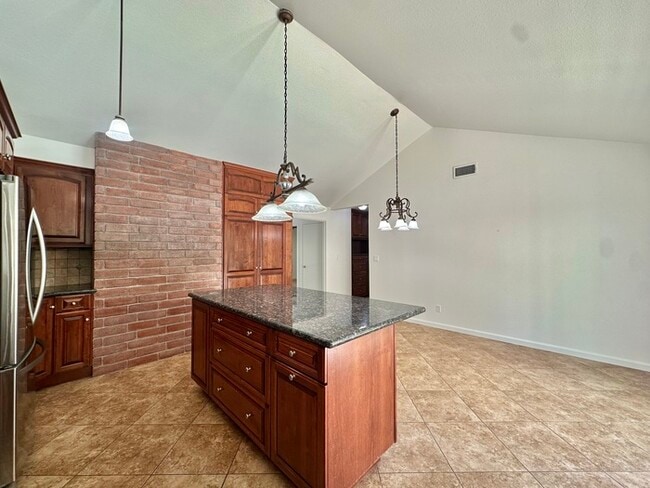 Building Photo - Renovated Entertainers Dream W/ Pool In Poway