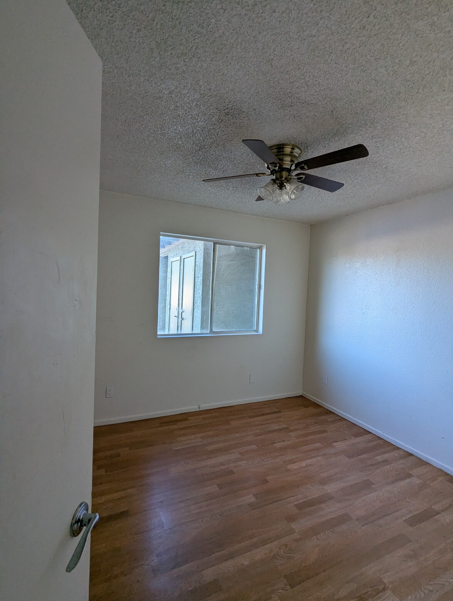 Building Photo - 1420 N Evergreen St