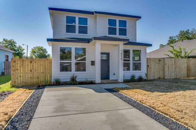 Building Photo - 1610 Life Ave