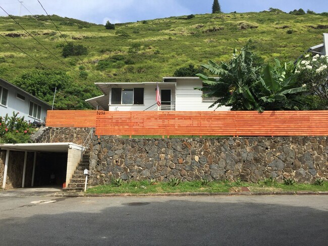 Building Photo - 3254 Kikilia Place