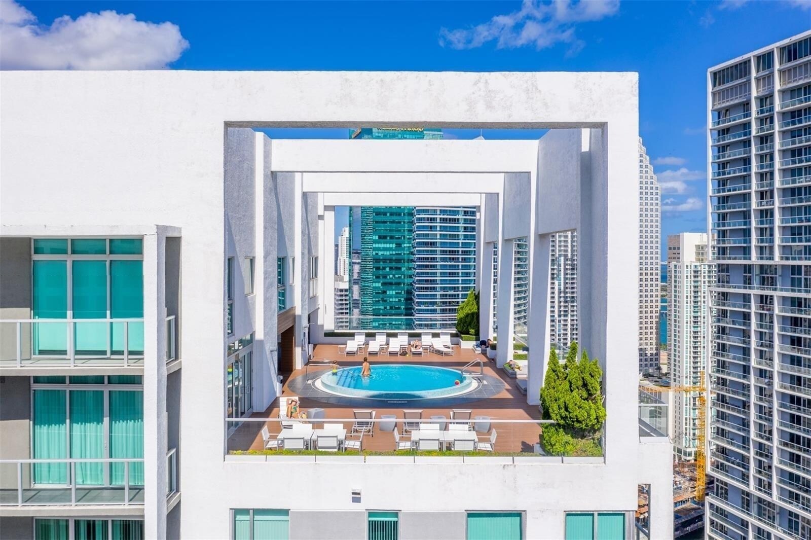 Building Photo - 500 Brickell Ave