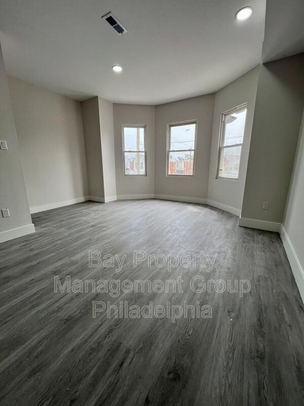 Building Photo - 32 S 62nd St