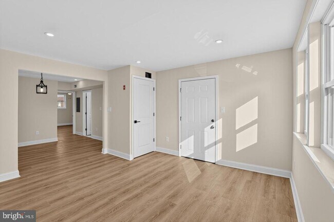 Building Photo - 121 Rutledge Ave