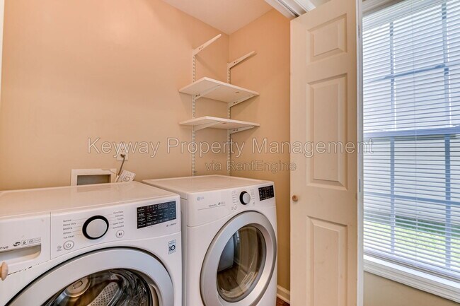Building Photo - 414 Northrop Pl