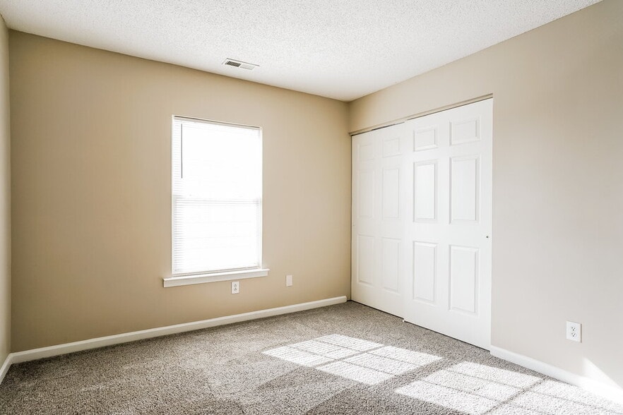 Building Photo - 6011 Paducah Dr