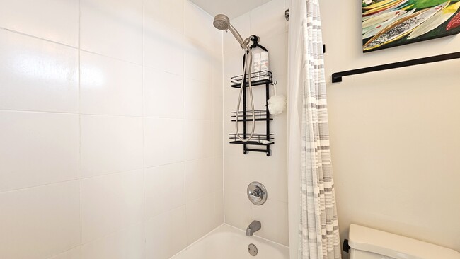 Building Photo - 2575 Khi Ave