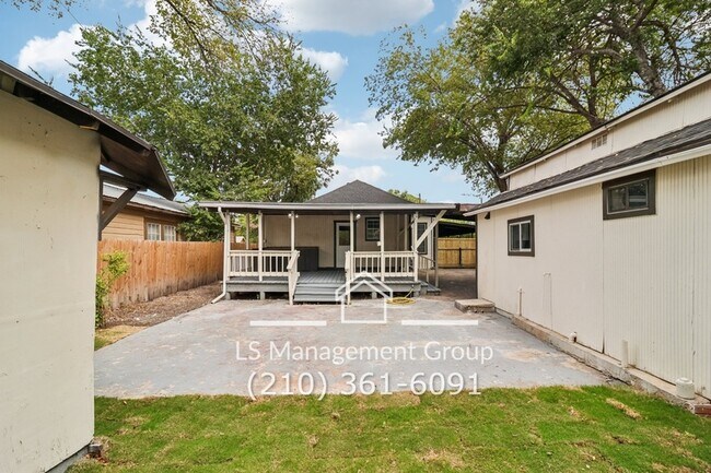 Building Photo - 622 Denver Blvd