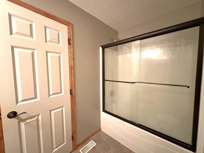 Building Photo - 11448 Town Center Dr