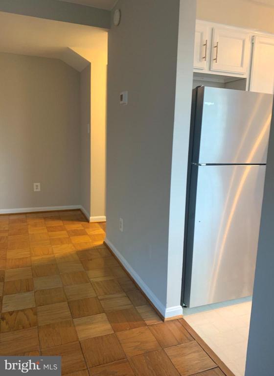 Building Photo - 738 N Wakefield St