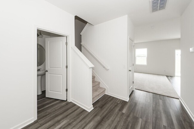 Building Photo - 4 Bedroom 2.5 Bath Home in Cane Bay Plantation - Summerville