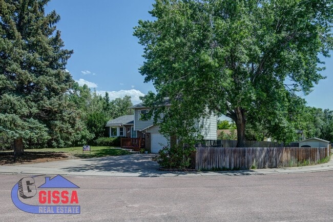 Building Photo - Beautiful home with 3 bedrooms, 2 bathroom...