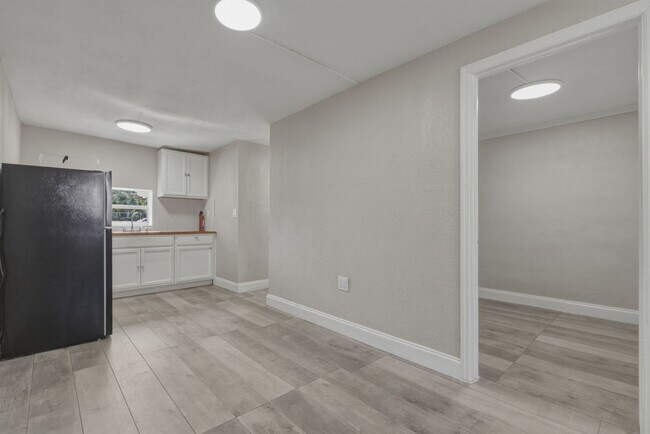 Building Photo - 2911 NW 132nd Terrace