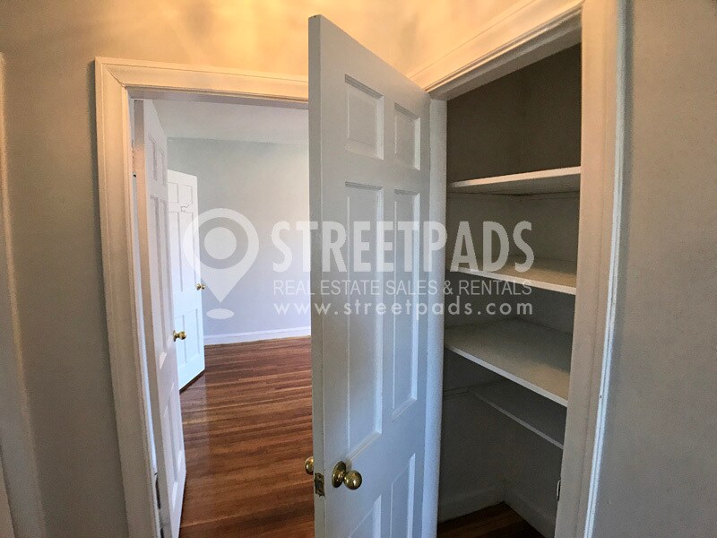 Building Photo - 1139 Beacon St