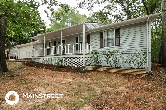 Building Photo - 155 Hunt Ridge Dr