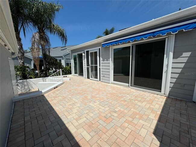 Building Photo - 1005 Pelican Ct