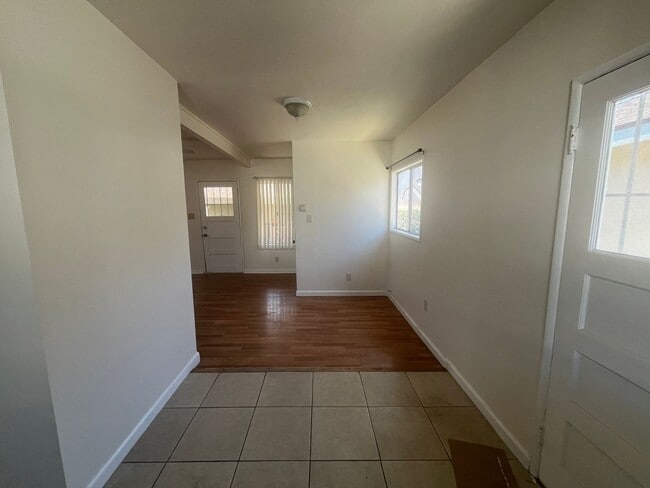 Building Photo - 8020 Bright Ave