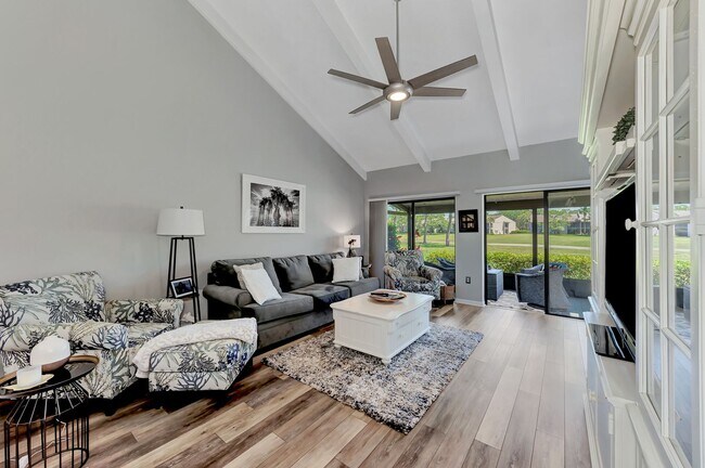 Building Photo - Welcome to your Heatherwood Heaven