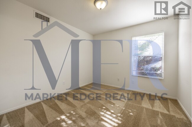 Building Photo - 3Bed/2Bath House at Beardsley/95th Ave! Move-In Ready on 05/07/2026!