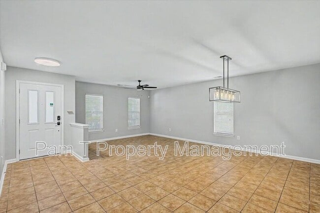 Building Photo - 4 Bainbridge Way