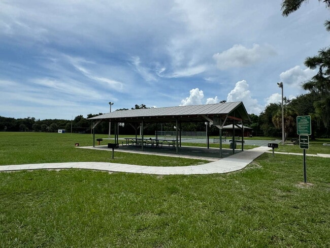 Building Photo - 6214 S Martindale Ave
