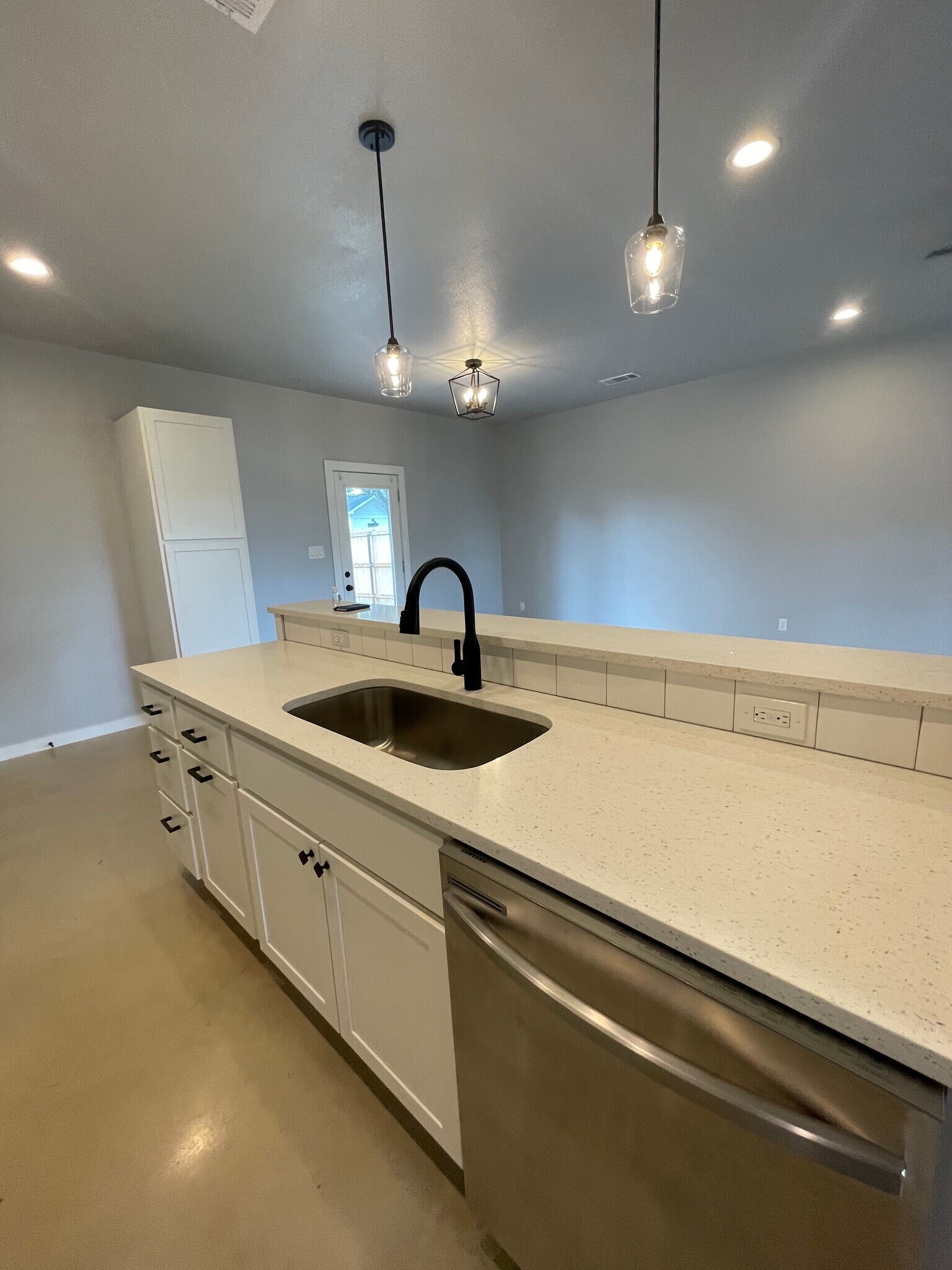 Building Photo - 1219 Mesquite St