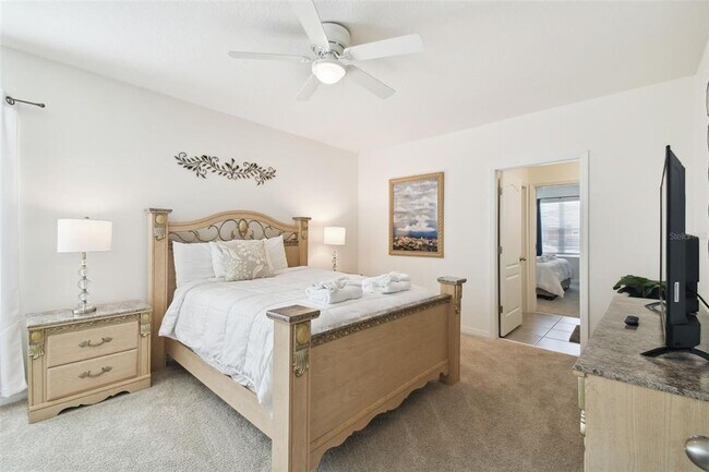 Building Photo - 7704 Oakmoss Loop