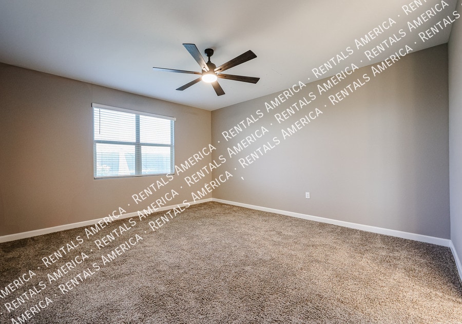 Building Photo - 29539 W Whitton Ave