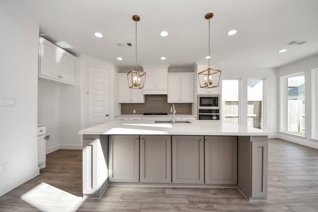 Building Photo - 5806 Pink Coral Ln