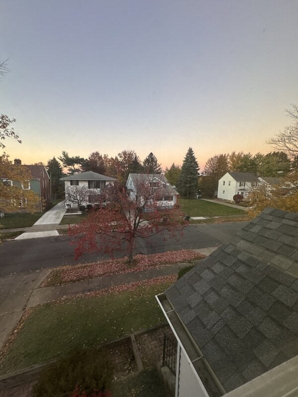 Building Photo - 11104 Lincoln Ave