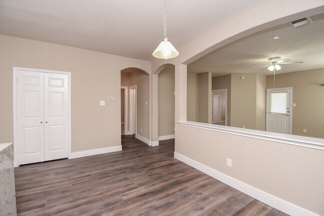 Building Photo - 20922 Barbons Heath Ct