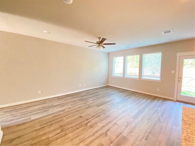 Building Photo - 17200 Crane Fly Dr