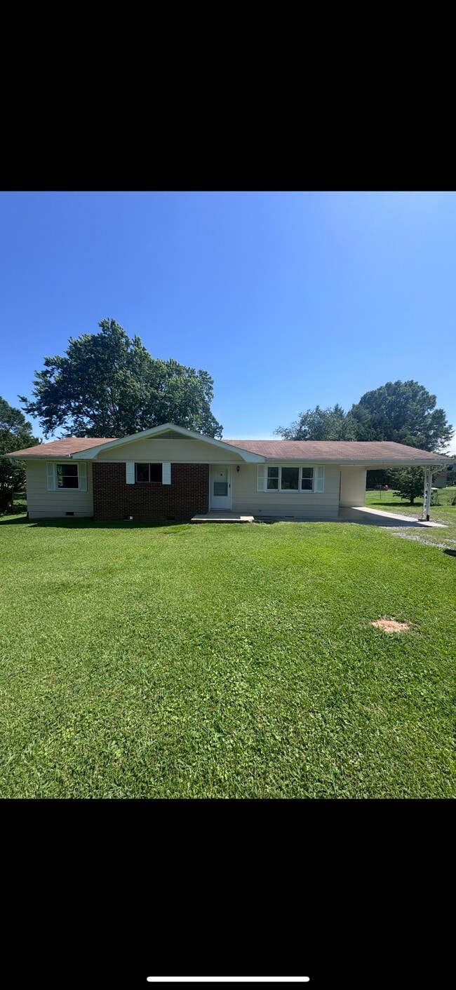 Primary Photo - 2020 Denham Dr SE