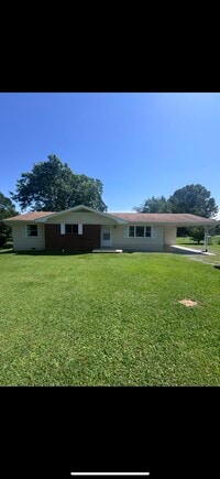 Building Photo - 2020 Denham Dr SE