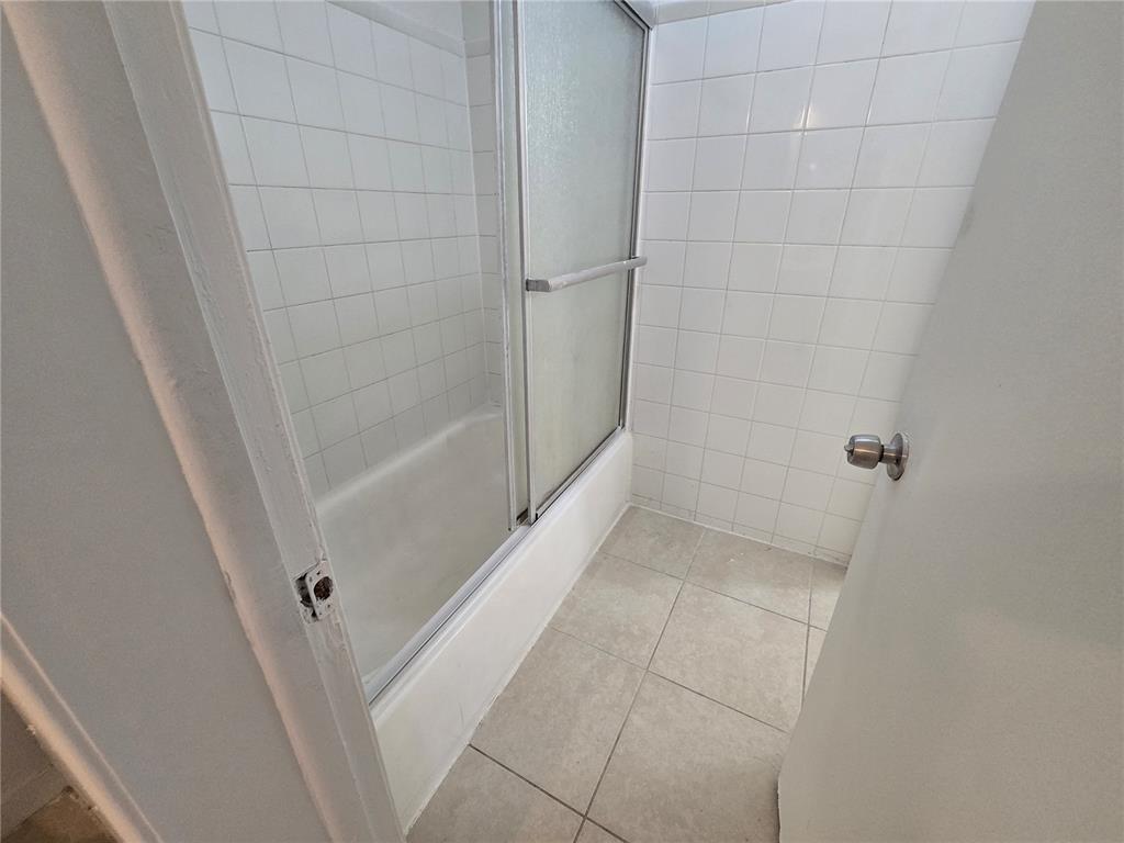 Building Photo - 1231 Seaview