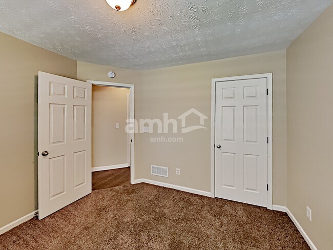 Building Photo - 1105 River Tusk Pl NE