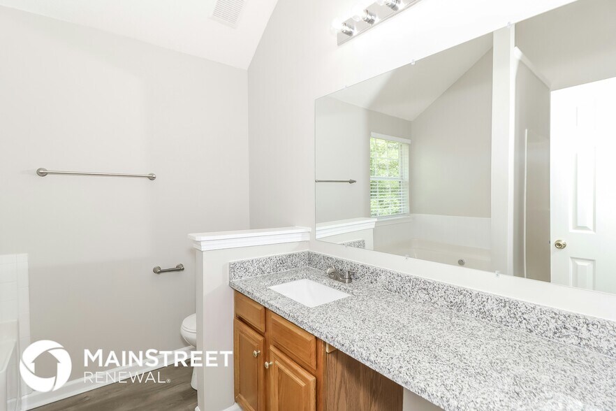 Building Photo - 7104 Red Maple Ln