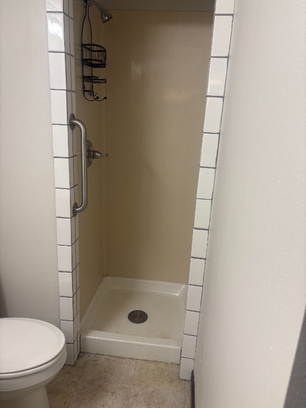 Building Photo - 694 E 400 Hwy