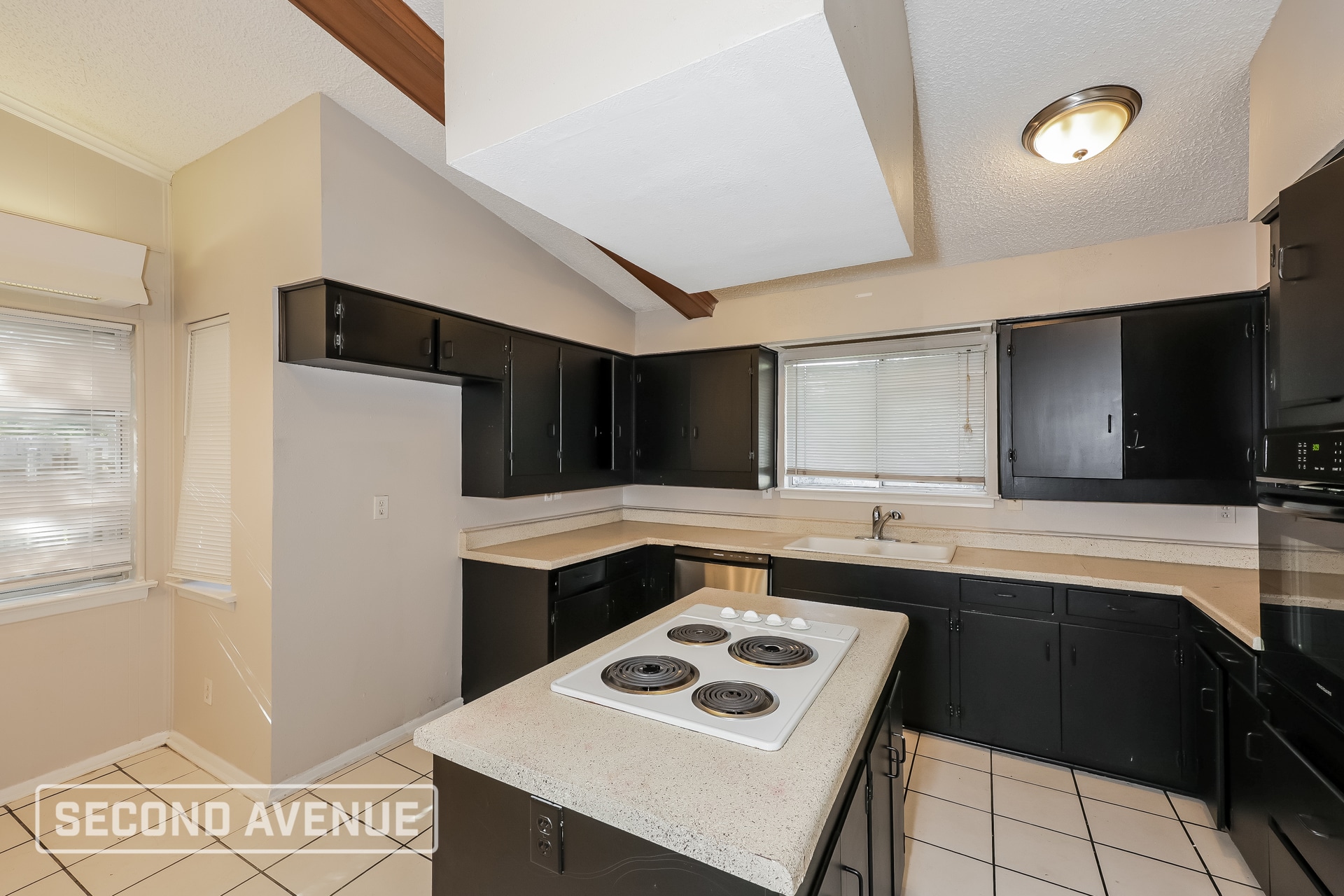 Building Photo - 3347 Navajo Pl